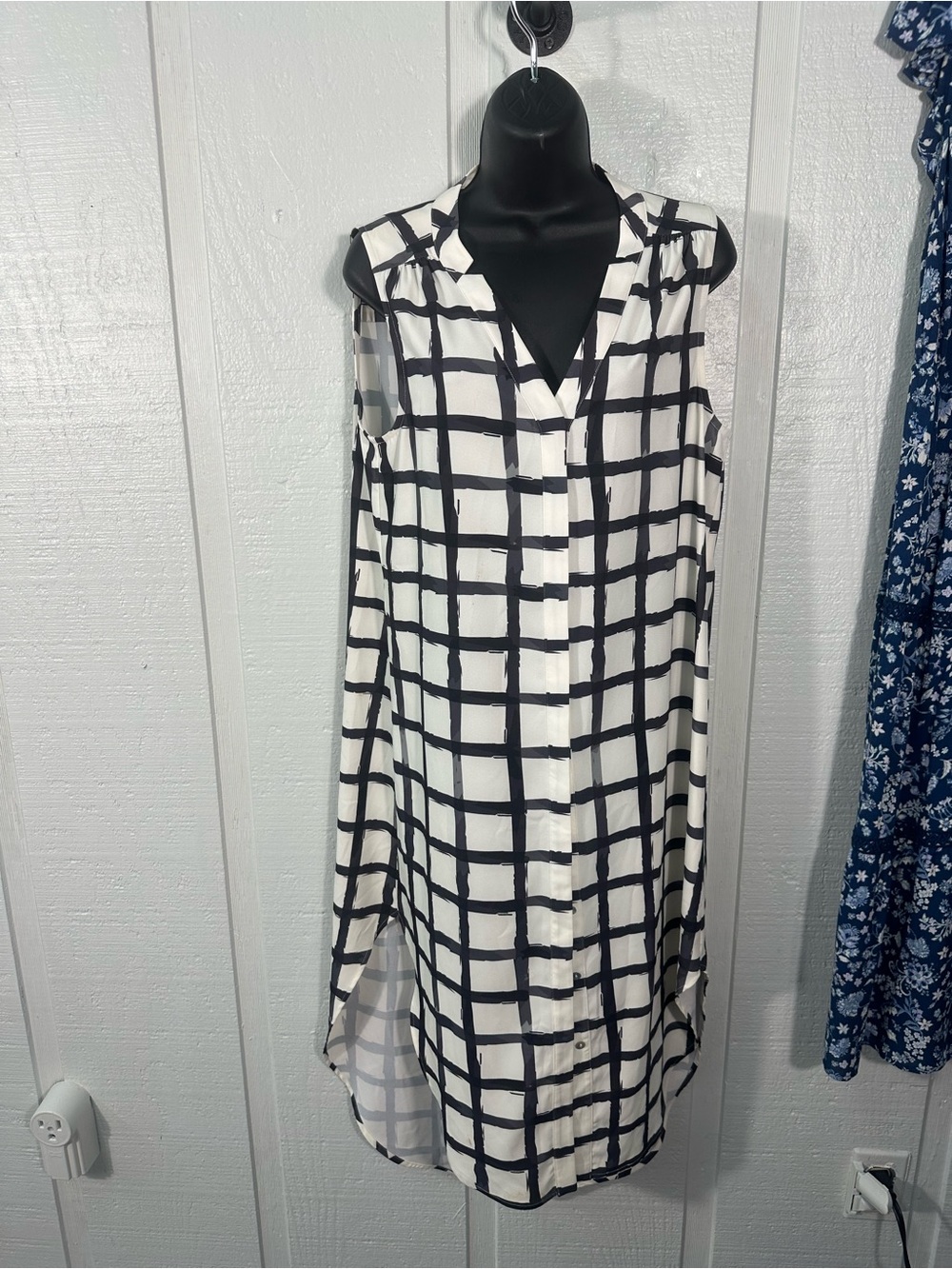 Crosby Black and White Button Down Dress Size Large EUC